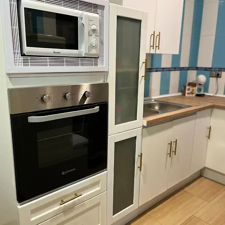 White-moon Apartment