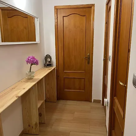 White-moon Apartment