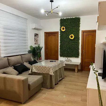 White-moon Apartment Baena